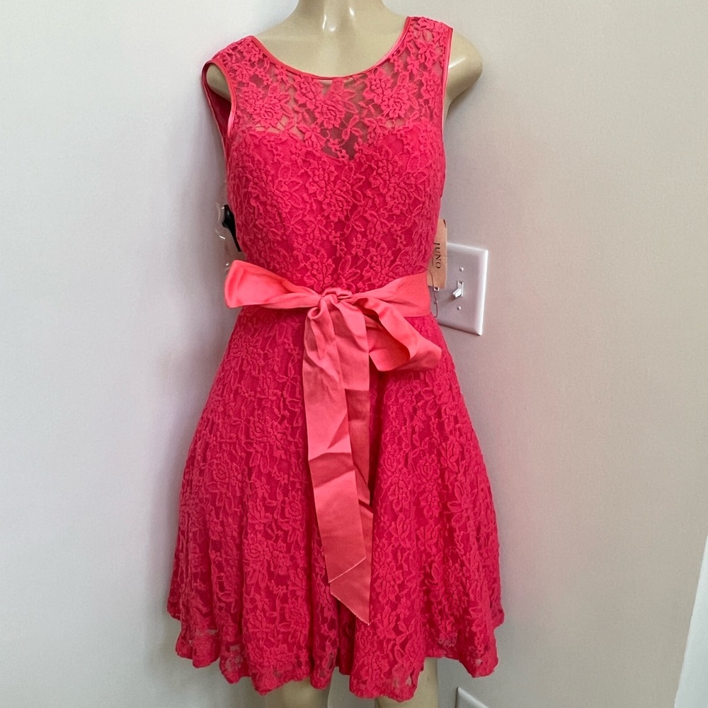 Juno coral lace belted dress